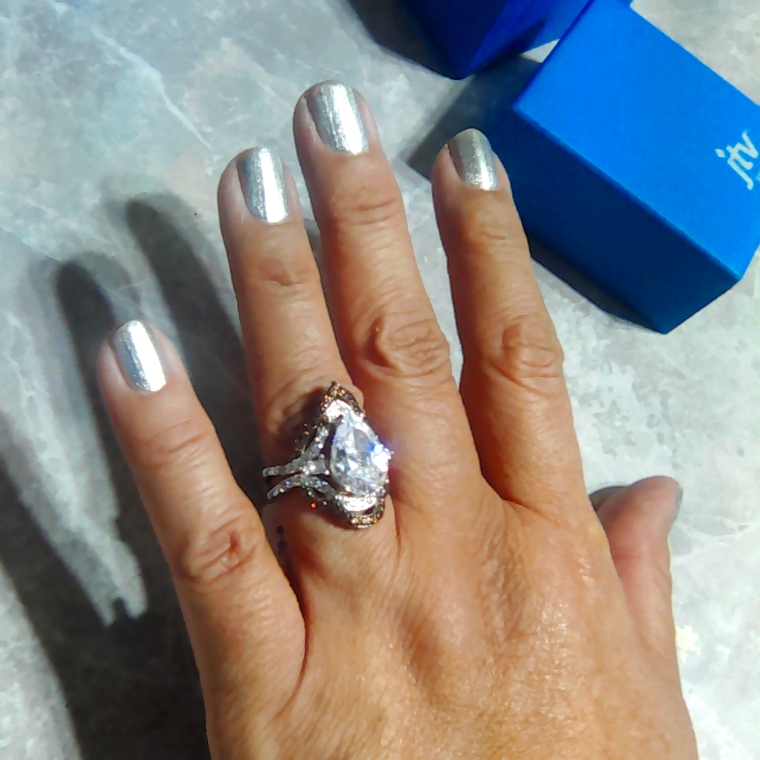 White And Brown Cubic Zirconia Ring Size 8 40$